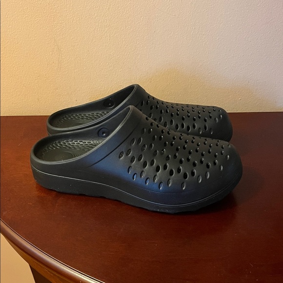 Revitalign Black Fusion Vitality Orthotic Recovery Clogs - Picture 3 of 8